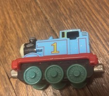 Thomas Friends Thomas 2002 Take N Play Along Train Tank Engine Diecast Metal