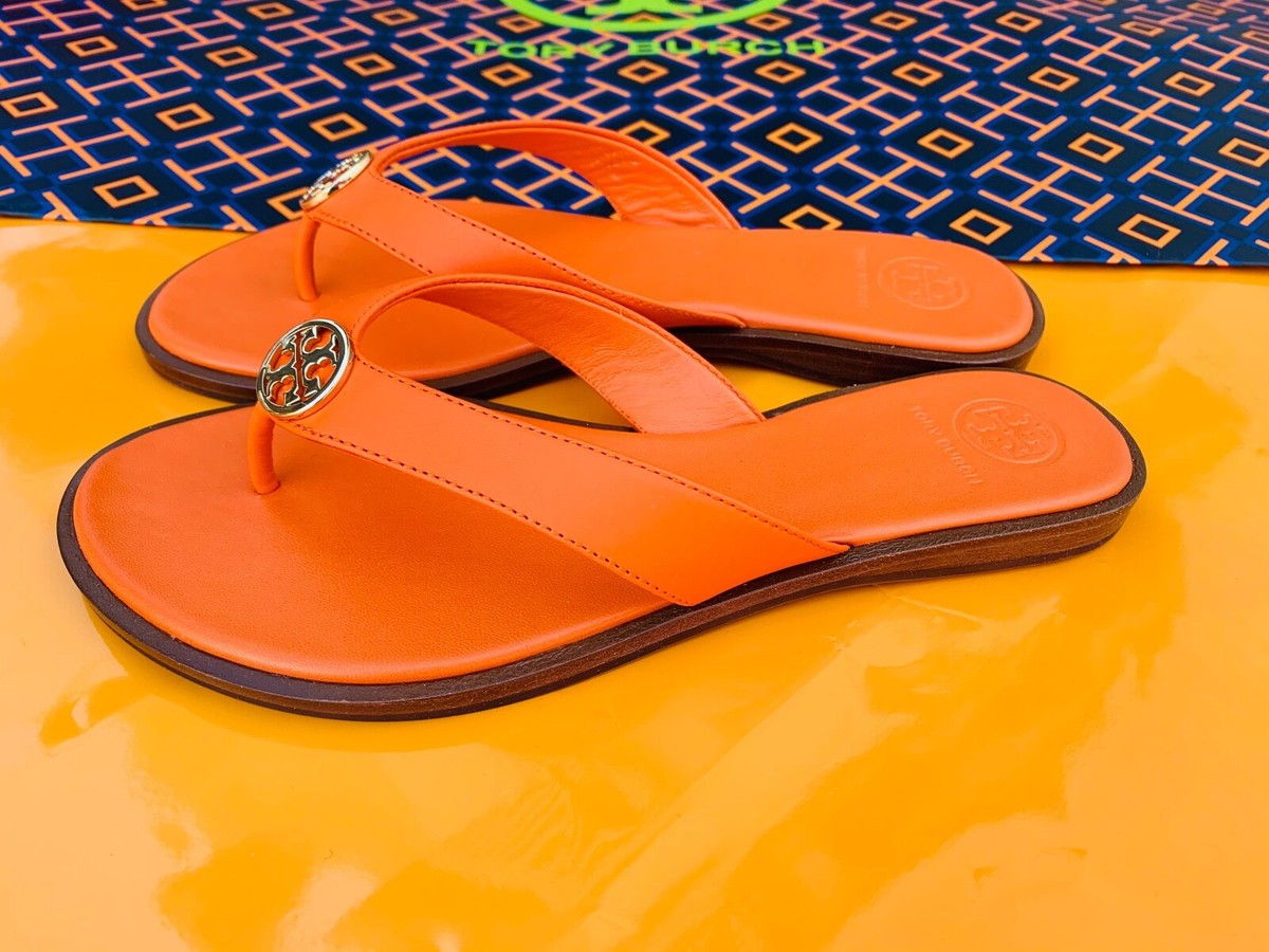 NIB Tory Burch Benton Thong Flat Sandals Leather Gold Logo