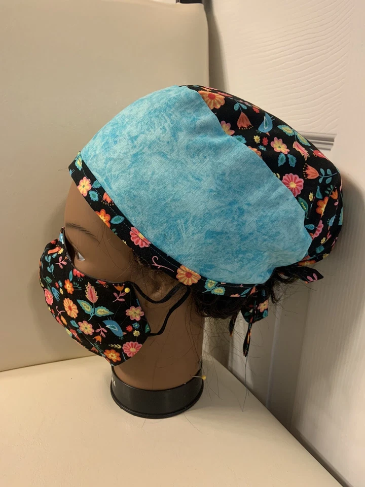 Gorra Exfoliante Reversible Unisex con Mascarilla a Juego Foto 2 de 4