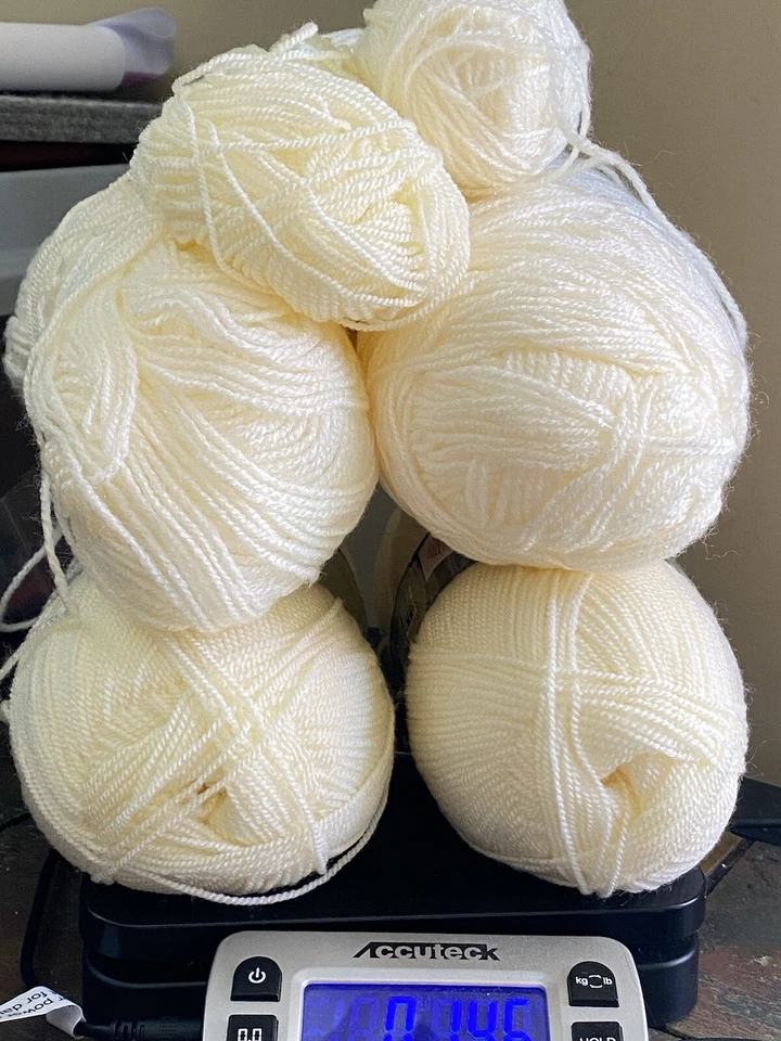 Restos de hilo acrílico blanco roto surtidos de 14,6 OZ material mixto 4+ unidades Foto 3 de 4