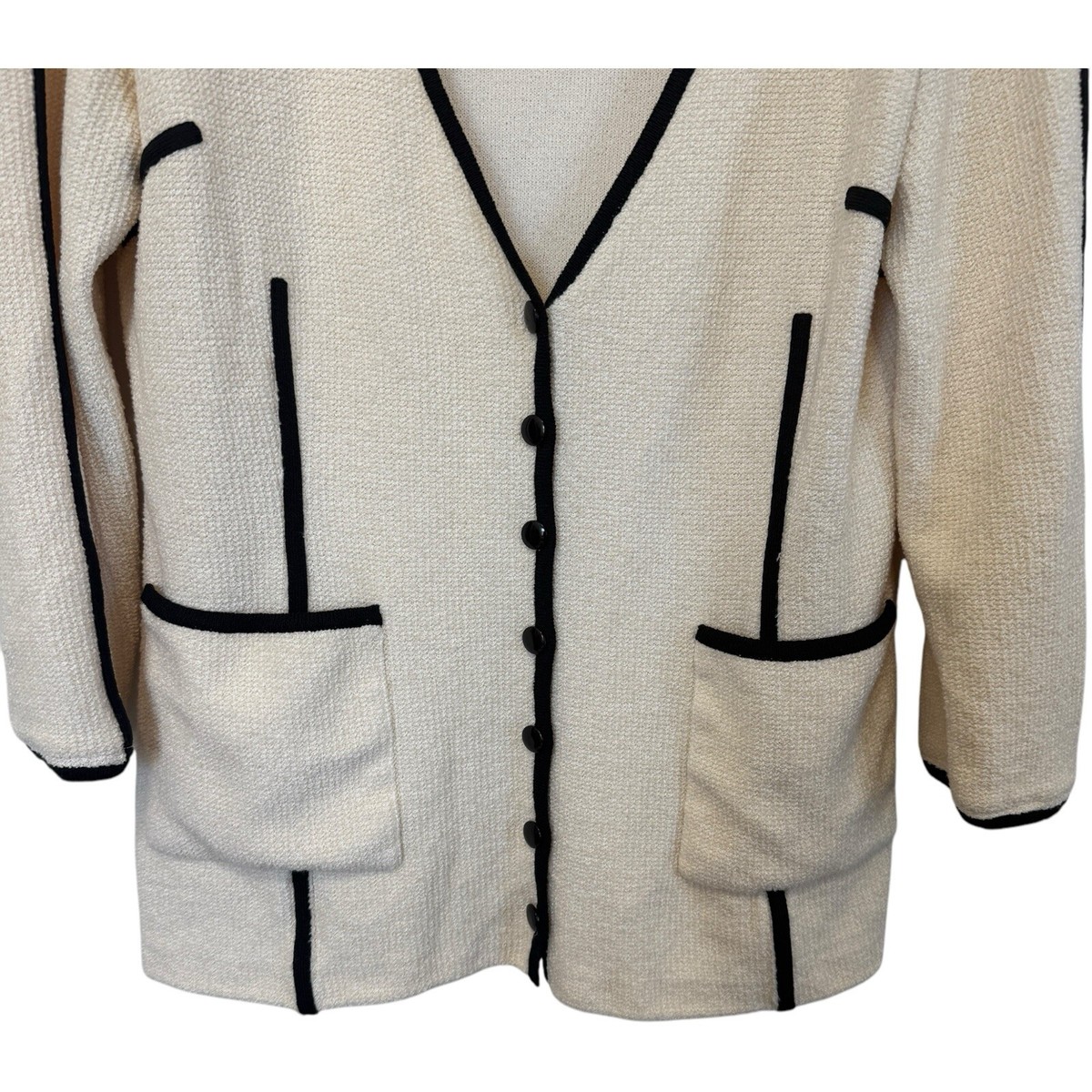 ST. JOHN Caviar Cardigan Jacket Ivory Knit Black Piping Pockets 