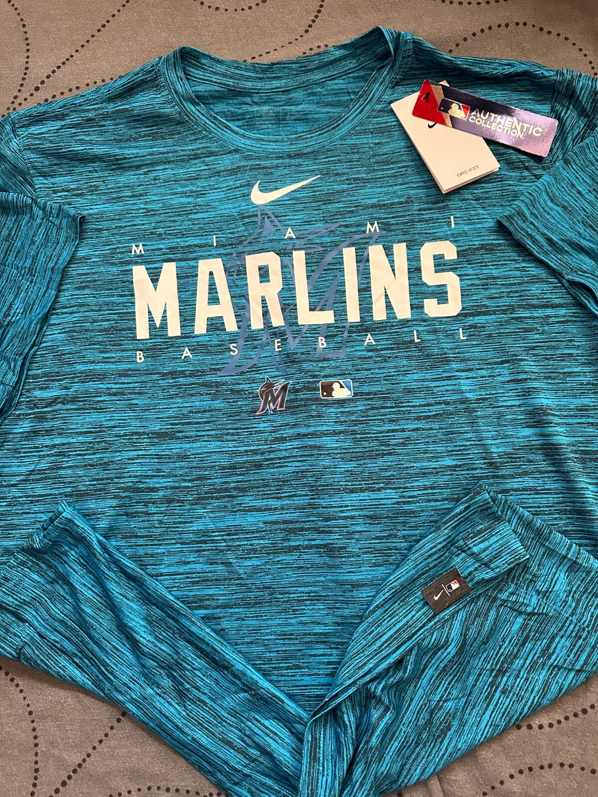 Picture 1 of 4