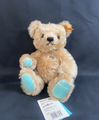 Tiffany & Co. x Steiff Return to Tiffany Love Classic Teddy Tiffany & Co. x Steiff Return to Tiffany Love Classic Teddy