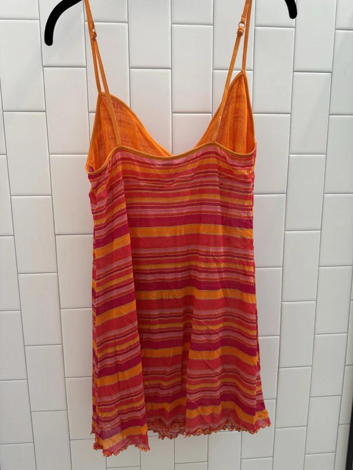 Vestido sin Mangas Victoria's Secret Rosa y Naranja Malla Transparente Y2K Babydoll Talla L Usado en Excelente Condición Foto 2 de 4