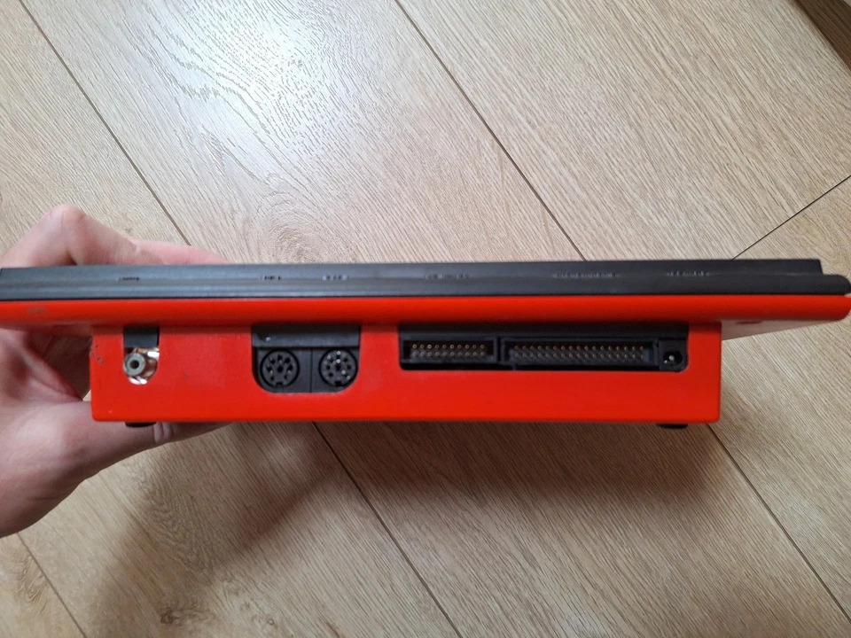 Oric Atmos avec alimentation et cable péritel - Photo 3/4