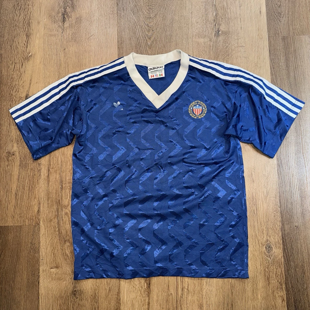Preços baixos em Adidas Azul USA National Team Roupas e Souvenirs