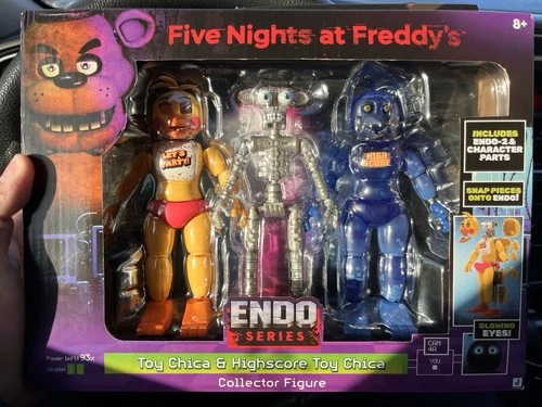 Jazwares Five Nights at Freddy's Endo Series Toy Chica Set Glowing Eyes Figures