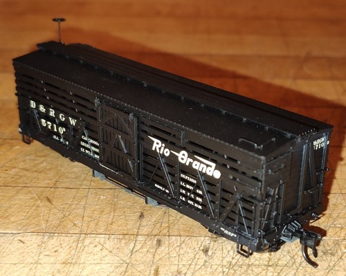 Blackstone HOn3 D&RGW Denver Rio Grande 5710 30' Stock Car B340219 - Picture 3 of 12