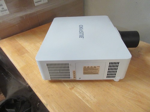 Christie LW551i Projecteur 3 LCD WXGA 5500 Lumens - Photo 4/6