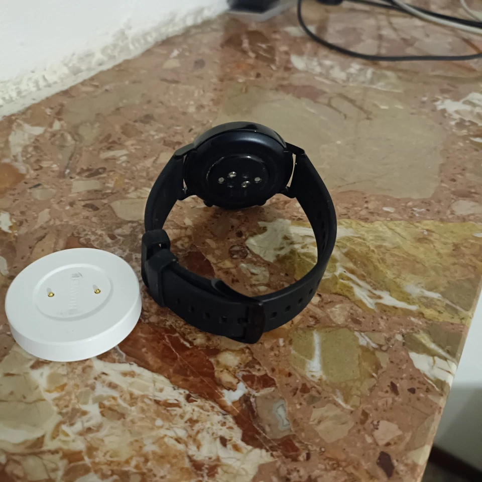 huawei watch GT 2 touchscreen 42mm nero 1.2 pollici 4 GB ottime condizioni - Immagine 4 di 4