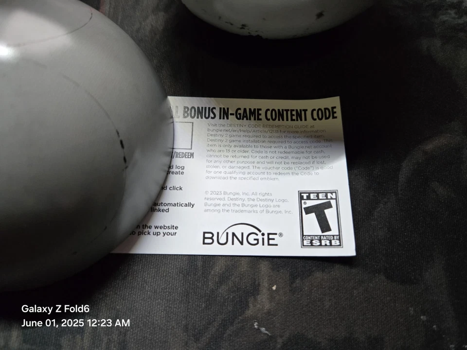 Destiny 2 Lightfall KontrolFreek Collectors Edition PS5/PS4 Emblem Code inklusive - Bild 3 von 4