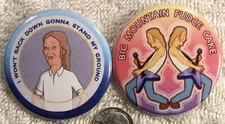 Tom Petty PIN BUTTON SET King Of The Hill Cartoon Lucky Big Mountain Fudge Cake