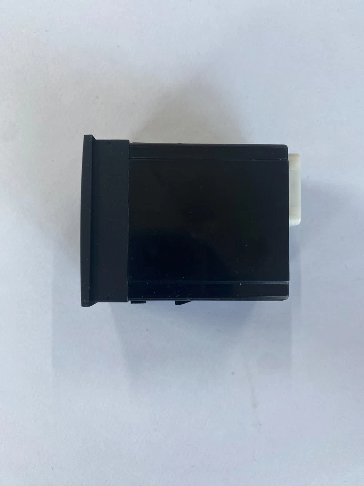 Conector adaptador puerto auxiliar USB iPod 961143J000 fabricante de equipos originales para Hyundai Veracruz 2007-2012 Foto 4 de 4