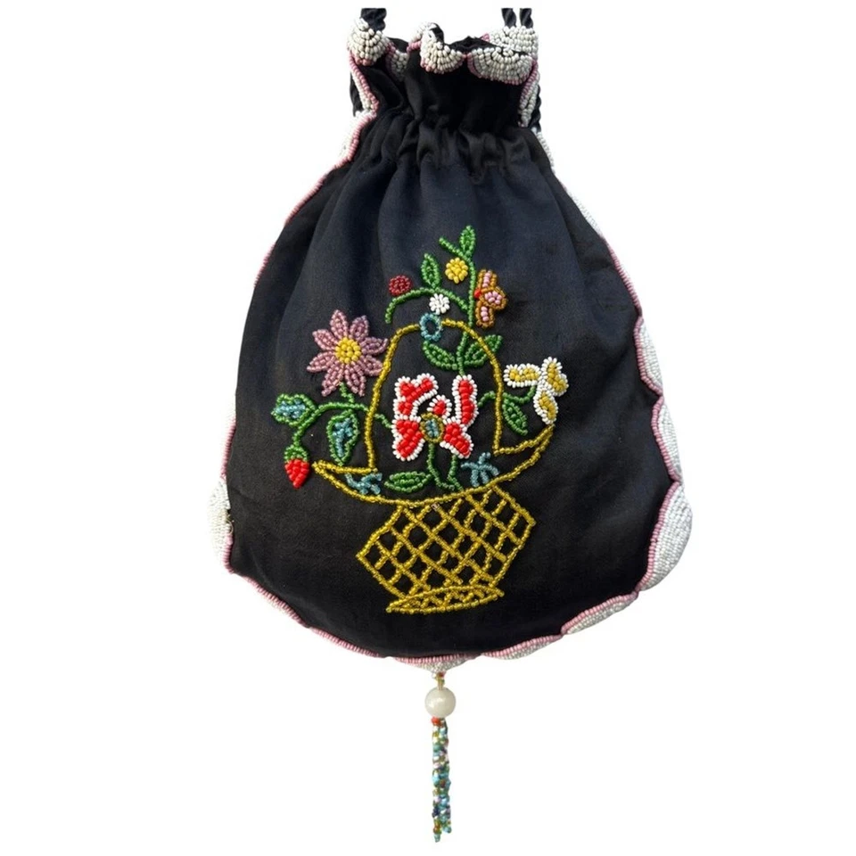 Vintage Native American Cree Indian Beaded Black Satin Small Floral Pouch Bag - Image 4 of 4