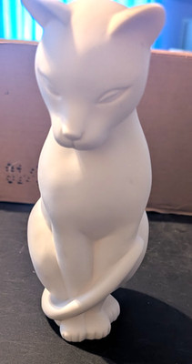vintage crowing touch white bisque porcelian cat mcm made in taiwan