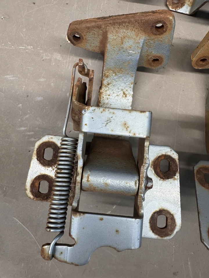 Chevy Impala BelAir Starfire 88 98 1965 1966 2 puertas bisagras Grand Prix Bonneville Foto 2 de 4