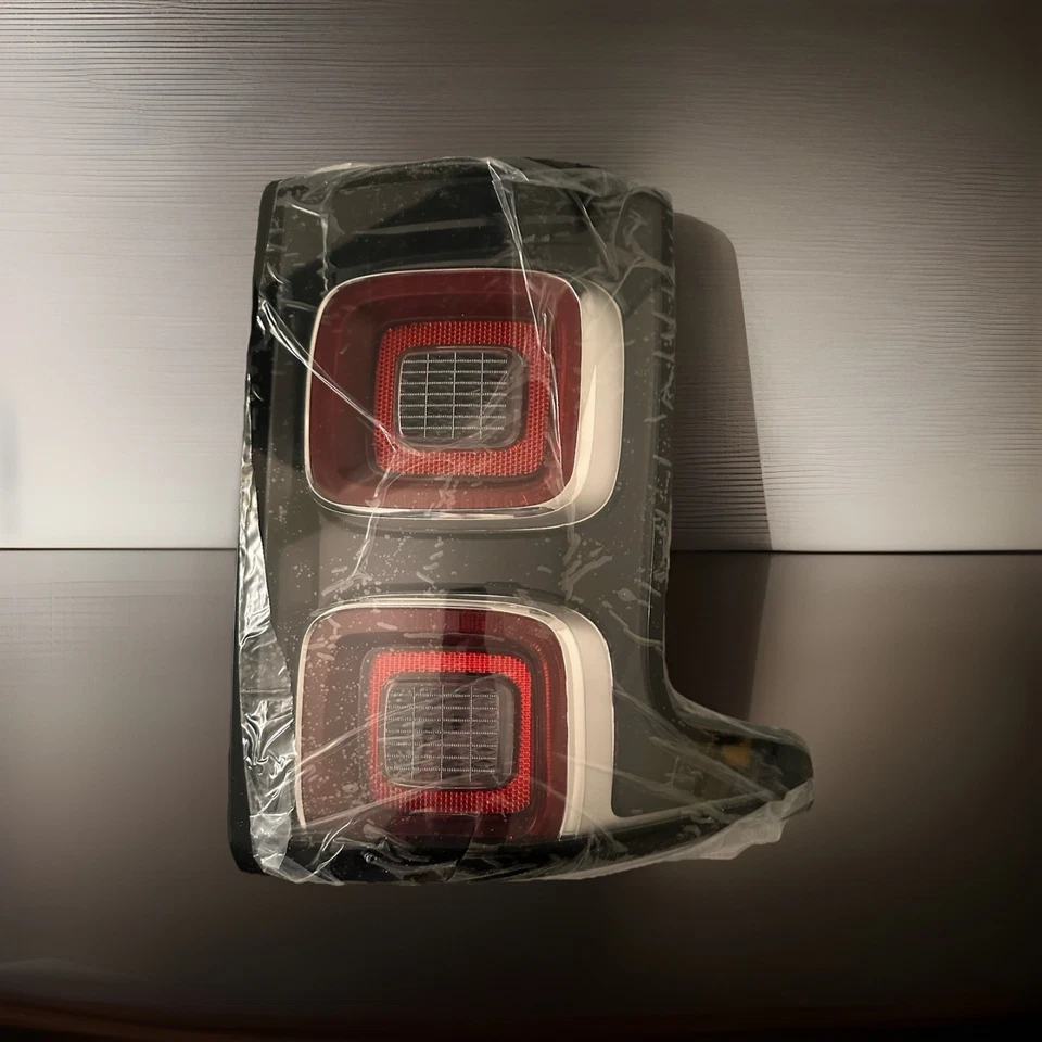 Tail Light Lamp For Land Rover Range Rover L405 2013-2015 2016 2017 2018-2021 - Image 2 of 4