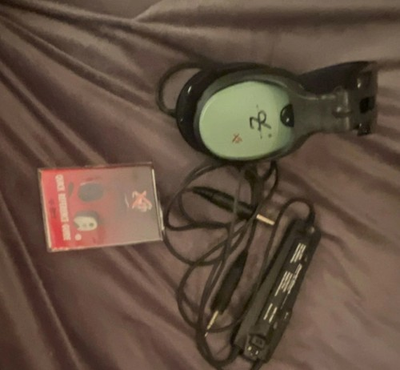 #ad #ad DAVID CLARK X11 HEADSET PILOT NOISE CANCELING AIRPLANE AVIATION HEADPHONES READ $250.00