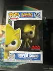 Funko Pop!: Sonic the Hedgehog - Super Sonic - (AAA  Exclusive) #923 + Protector