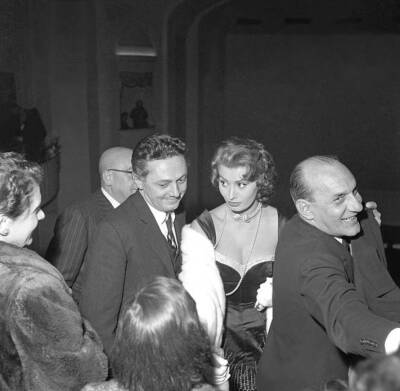 Italian Director Dino Risi And Italian Actress Sophia Loren Film Star Old Photo