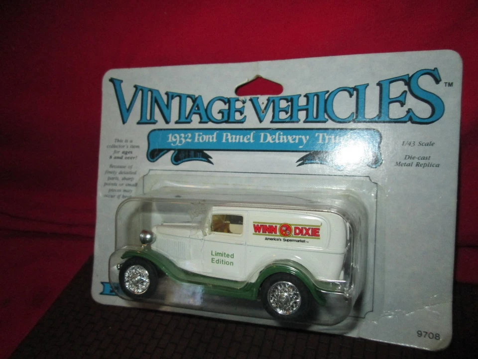 Ertl 1:43 1932 ford winn dixie  delivery panel van Truck #3851 NIP vintage 1988 - Image 2 of 4