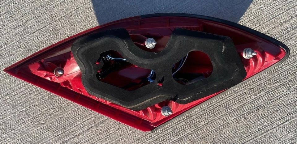 2007-2010 Mercedes Benz CL550 CL600 Passenger Right Side Tail Light Lamp OEM - Image 2 of 4