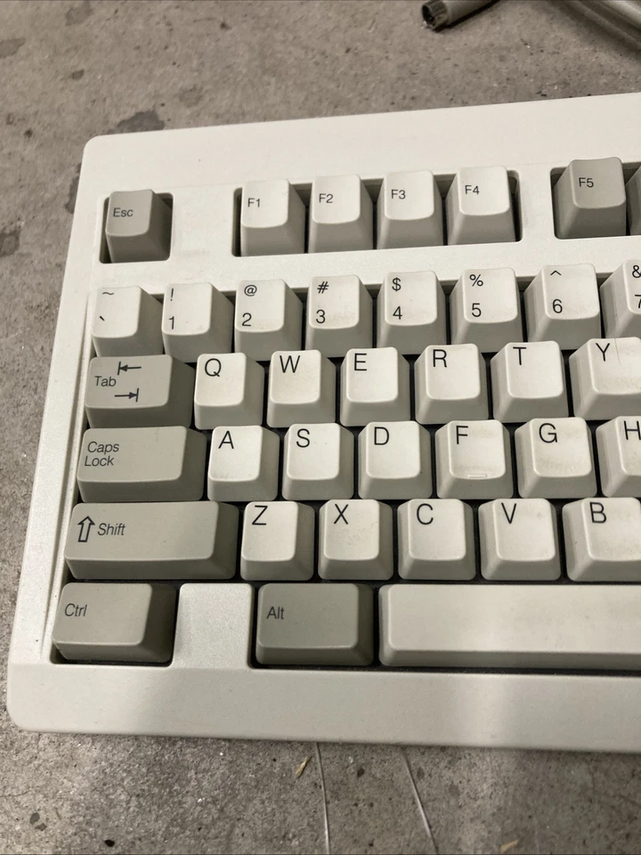 Vintage Compaq RT101 Mechanical Keyboard Wired P/S Connection Computer - Image 2 of 4