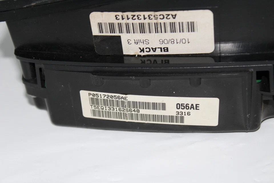 Cuadro de instrumentos velocímetro indicadores de panel de instrumentos Chrysler 300 2007 144.243 millas Foto 3 de 4