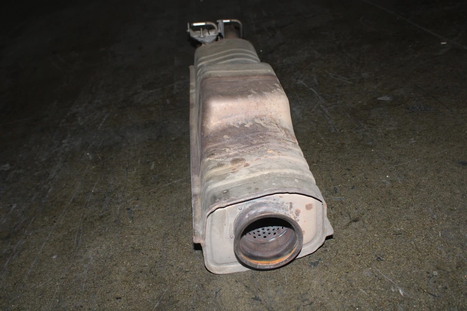 Mercedes-Benz, G550, LH, izquierda, silenciador, usado, P/N 463-490-81-01 Foto 4 de 4