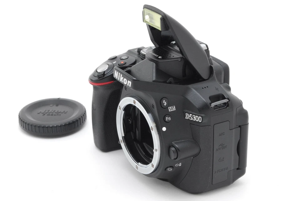 [COMO NUEVA] Cámara Nikon D5300 (obturador: 7060) DSLR con lente 18-55 mm f/3,5-5,6 Japón Foto 4 de 4