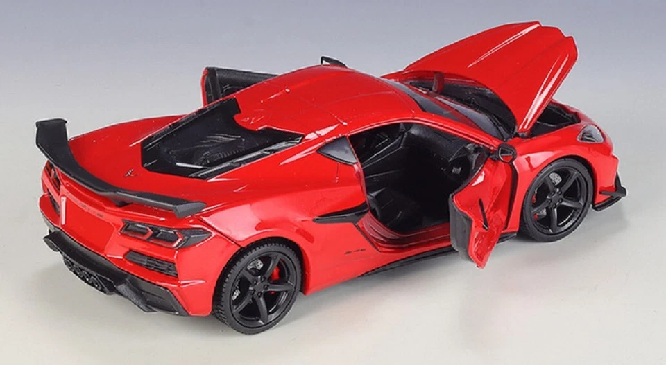 Welly 1:24 2023 Corvette Z06 Diecast Model Racing Car NEW IN BOX - Image 2 of 4