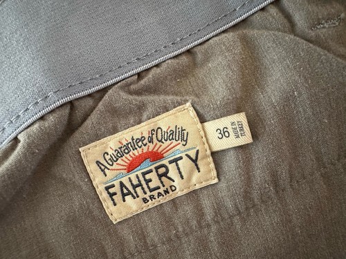 Faherty Mens Shorts Size 36 Grayish Light Blue Chino Straight Leg Flat Front EUC - Picture 4 of 6