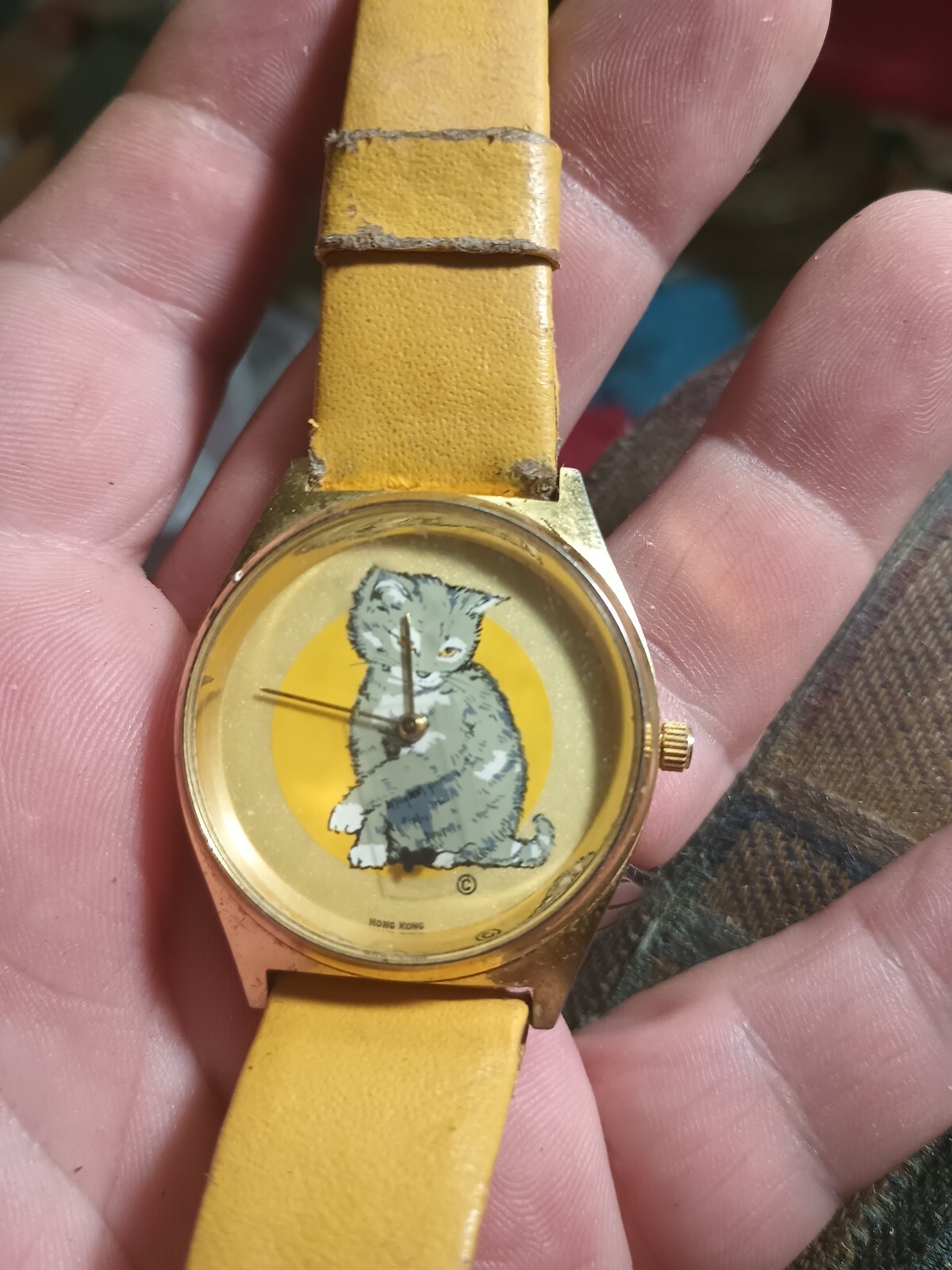 Kong Cat Watch With Mouse Non Hong Hand Second Working As - VintageWatches.PK Kong Cat Watch With Mouse Non Hong Hand Second Working As - vintagewatches.pk