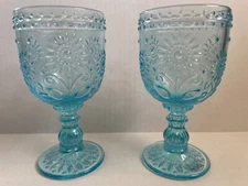 Pioneer women beautiful set of 2 turquoise goblets