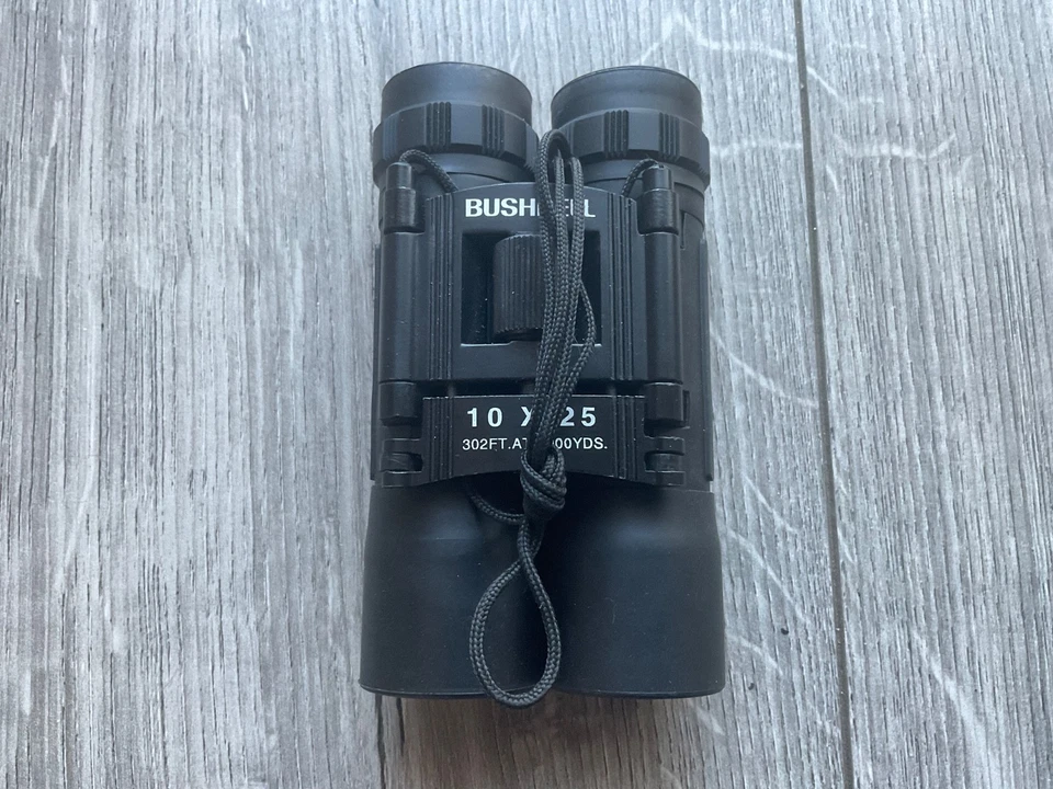 BUSHNELL COMPACT BINOCULARS 10 X 25, 302 FT AT 1000 YDS W/ Soft Case - Image 4 of 4