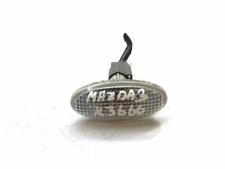 MAZDA 3 BK Kotflügelblinker vorne links P2829 K3666 A048099 1.60 35695288