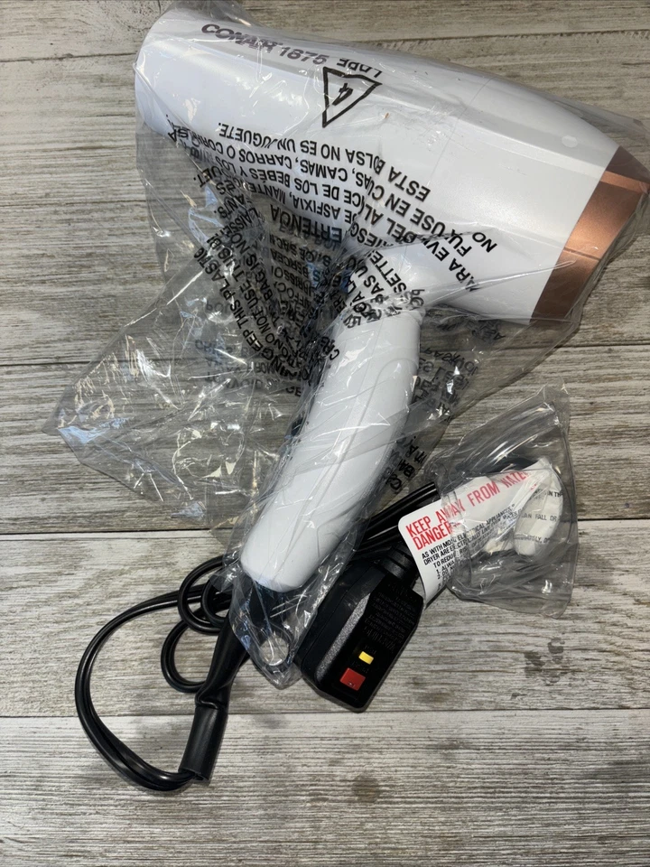 ПОВРЕЖДЕННАЯ КОРОБКА Фен Conair Double Ceramic 1875 Ionic Condit Белое/Розовое золото - Изображение 3 из 4