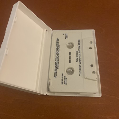 Tom Jones - The Body and Soul of Tom Jones (1973) Cassette Unique Case - LOOK - Afbeelding 5 van 6