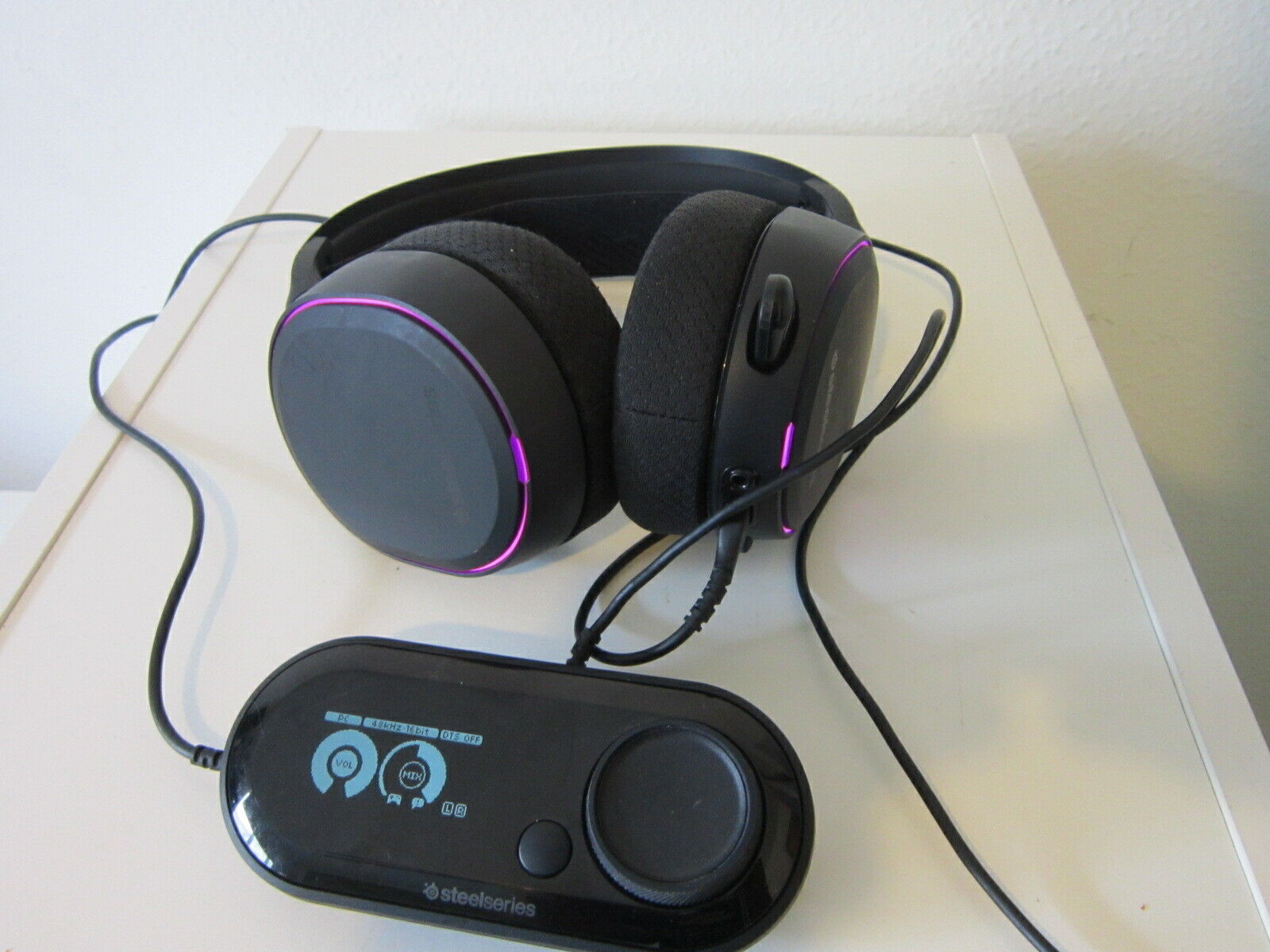SteelSeries Arctis Pro HS-00012 Wired Headset & SC-00005 GameDAC, Hi-Res  audio