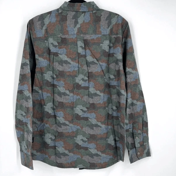 Hawk Vintage Men's Green Camouflaged Pattern Long Sleeve Polo Shirt Size Medium - Image 2 of 4