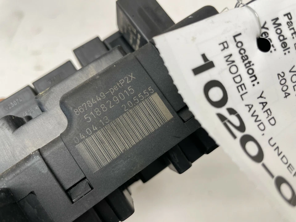 Volvo S60R V70R 2004-2007 caja de relé de fusibles OEM 518829015 Foto 4 de 4