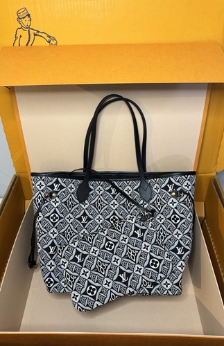 Brand new with tags and receipt Louis Vuitton Since 1854 Neverfull MM