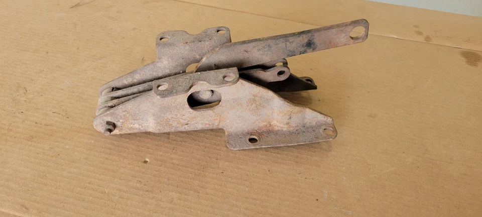 1970-71 Ford Torino Mercury Cyclone Power Brake Booster Suporte de Montagem FOMOCO - Imagem 3 de 4