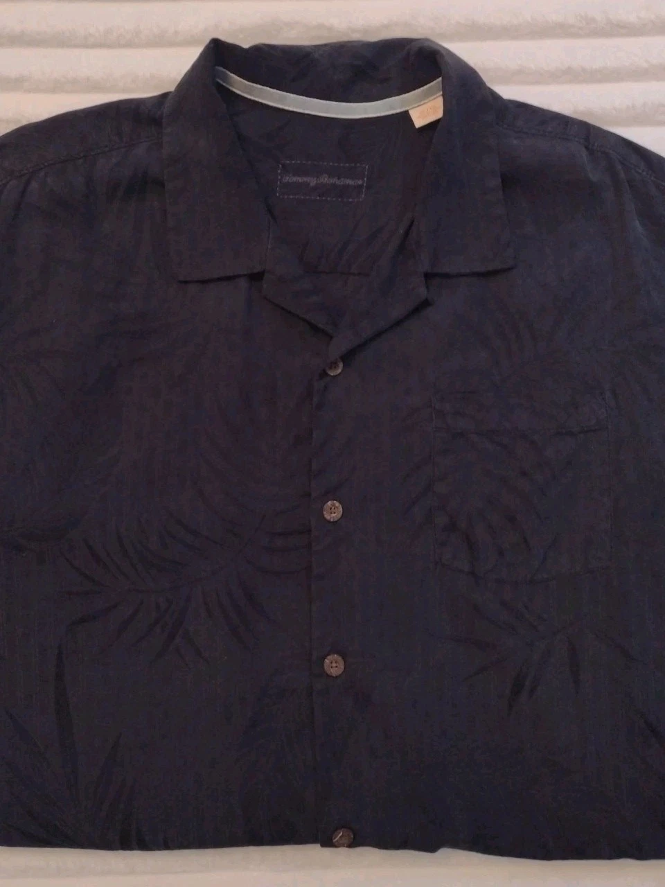 Tommy Bahama 100% Silk Camp Shirt Mens XL Dk Grey/Black Subdued Hawaiian Button