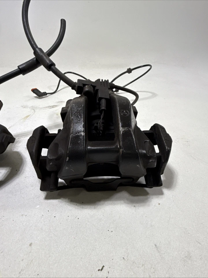10-16 MERCEDES BENZ E550 E350 W212 PAR PINZA FRENO TRASERA IZQUIERDA Y DERECHA OEM Foto 4 de 4