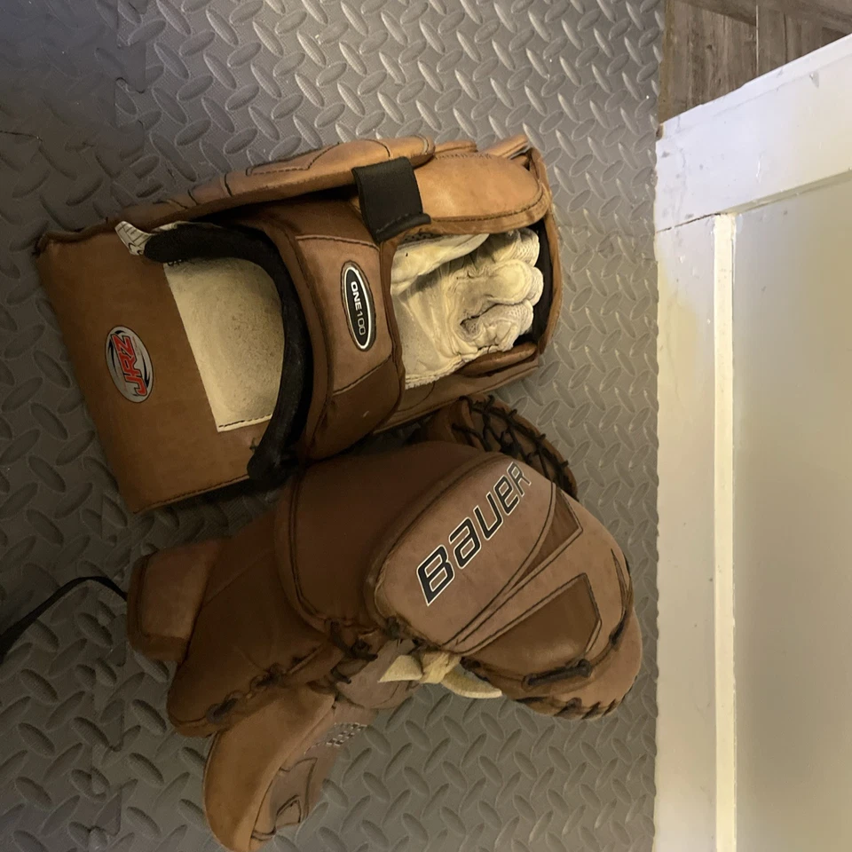 Domingue PRO RETURN - Bauer Supreme One100 Pro Full Right Goalie Glove & Blocker - Image 4 of 4