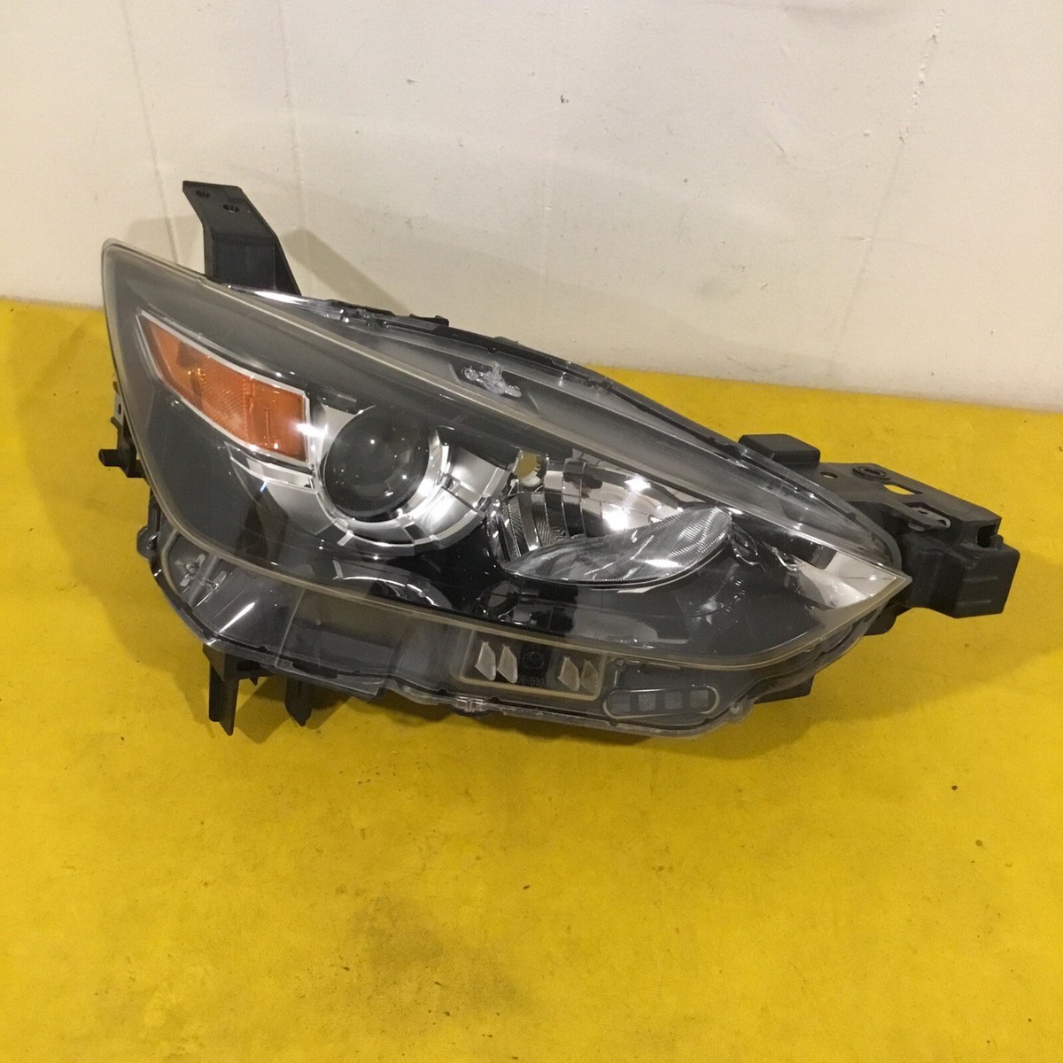 常松Ⅲ 2016 - 2021 MAZDA CX-3 CX3 Right Passenger Side Halogen Headlight