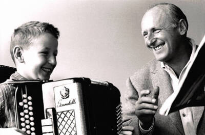 Andre Bourvil in the village of Montainville 1960s in France OLD PHOTO 8