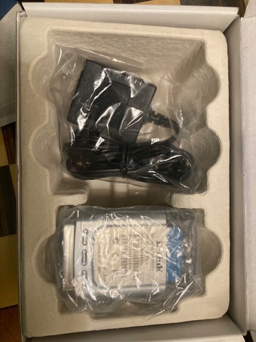 D-Link DP-301P+ 10/100TX 1- Centronic Parallel Port Fast Ethernet Print Server - Picture 4 of 5