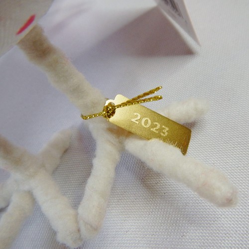 2023 Target Spritz Featherly Friends Valentines Day Bird Love Aerial Red Hearts - Picture 11 of 12